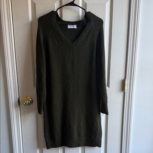 Old Navy Dark Green V-Neck Women's Sweater